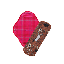 Load image into Gallery viewer, Momiji Natural Large Day Pad
