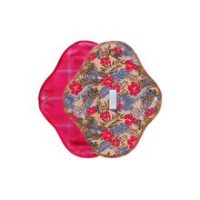 Load image into Gallery viewer, Momiji Natural Large Day Pad
