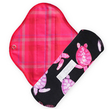 Load image into Gallery viewer, Momiji Natural Small Day Pad
