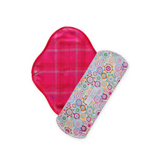 Load image into Gallery viewer, Momiji Natural Large Day Pad
