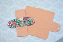 Load image into Gallery viewer, Dharti Mata Sustainable Workshop - Lovelady Simple pad - Happeriod
